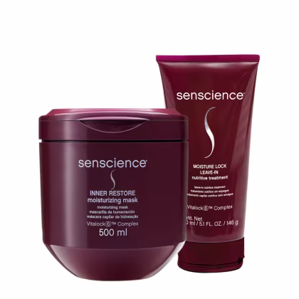 Dois produtos da marca Senscience: um pote de máscara hidratante Inner Restore de 500 ml e um tubo de tratamento leave-in Moisture Lock, ambos em embalagens de cor vinho com detalhes em branco.
