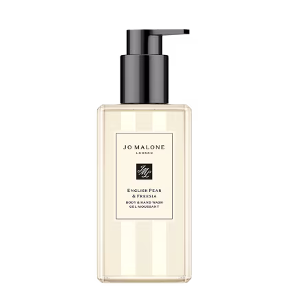 Sabonete Líquido Corporal English Pear & Freesia, da marca Jo Malone London.