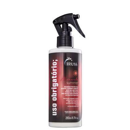 Produto de cuidado capilar TRUSS para proteção no verão. Embalagem em frasco com spray acionado por gatilho. Reforça que reconstrói, protege e veda as cutículas dos fios. Contém 260ml.