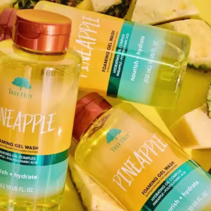 Imagem do produto TREE HUT PINEAPPLE FOAMING GEL DE BANHO 532 ML