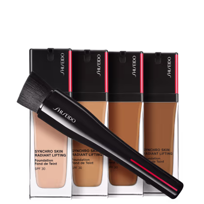 Imagem do produto Kit Shiseido Synchro Skin Radiant Lifting FPS 30 & Hasu Foundation Brush (5 Produtos)