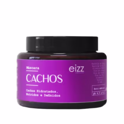 Frasco de máscara para cabelos cacheados da marca Eizz, com rótulo em fundo roxo e texto "Cachos Hidratados, Nutridos e Definidos".