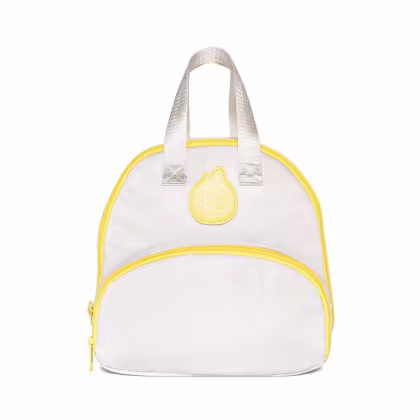 Bolsa em formato arredondado, na cor branca com detalhes em amarelo. Aplique frontal em forma do passarinho Fido com a inscrição "Boti" em relevo. Zíper amarelo circundando a parte superior da bolsa.