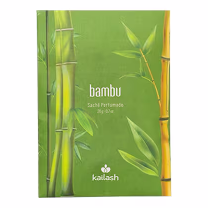Caixa verde com imagem de bambu, contendo sachê perfumado da marca Kailash, com peso de 20g ou 0,7 oz. A embalagem apresenta o nome "bambu" em destaque, com folhas e caules de bambu ao fundo.