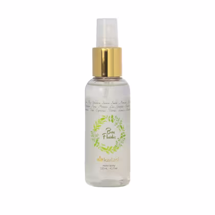 Frasco de spray para uso doméstico da marca Kailash, com rótulo verde e dourado, contendo 120 ml de produto. O rótulo apresenta o nome "Bons Fluidos" em destaque.