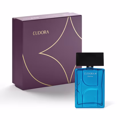 Caixa de presente roxa da marca Eudora contendo um frasco de perfume Eudora H Marine de cor azul vibrante. O frasco possui um design moderno e elegante, com rótulo destacado em dourado.