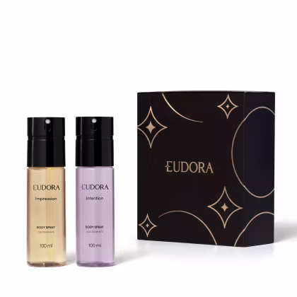 Conjunto de dois frascos de body spray da marca Eudora, nas fragrâncias Impression e Intention, com uma caixa preta com detalhes dourados, indicando ser um kit presente para dia dos namorados.