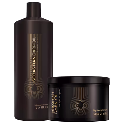 Sebastian Dark Oil é uma linha de produtos para cabelos. O conjunto inclui um shampoo leve de 1 litro em um frasco cilíndrico marrom escuro com detalhes dourados impressos. Há também uma máscara leve de 500ml em um pote redondo marrom escuro.