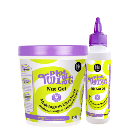 Dois produtos da marca Lola From Rio: um pote de gel modelador  e um frasco de óleo capilar Plot Twist