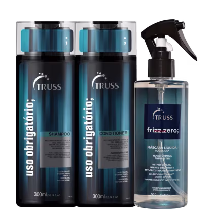 A imagem mostra três produtos da marca Truss para cuidados com os cabelos. Os dois primeiros produtos são frascos de shampoo e condicionador da linha "Uso Obrigatório". O segundo é uma máscara líquida da linha "Frizz Zero".