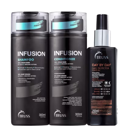 A imagem mostra uma linha de produtos para cabelos da marca Truss. São eles:
- Shampoo Infusion
- Condicionador Infusion
- Leave-in Day By Day
