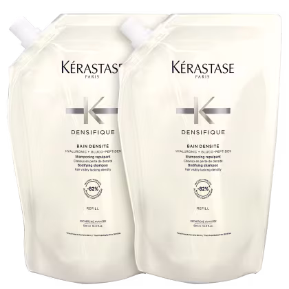 A imagem mostra duas embalagens de refil de shampoo, bege com letras pretas.