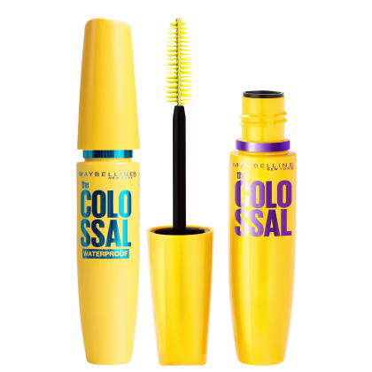 Kit com máscara de cílios lavável e máscara de cílios à prova d´água, ambas da linha The Colossal Volum'Express da marca Maybelline.