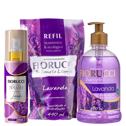 Produtos de beleza da marca Fiorucci, incluindo um frasco de desodorante colônia Splash, um refil de sabonete líquido Lavanda e um frasco de sabonete líquido Lavanda, todos em embalagens com predominância de cores roxas e detalhes em dourado.