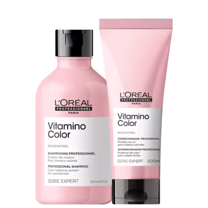 Shampoo (300ml) e condicionador (200ml) Vitamino Color Resveratrol da L’Oréal Professionnel, em embalagens rosa claro com tampa preta.