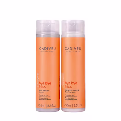 São dois frascos de plástico na cor laranja de 250ml, shampoo e condicionador em formato cilíndrico.