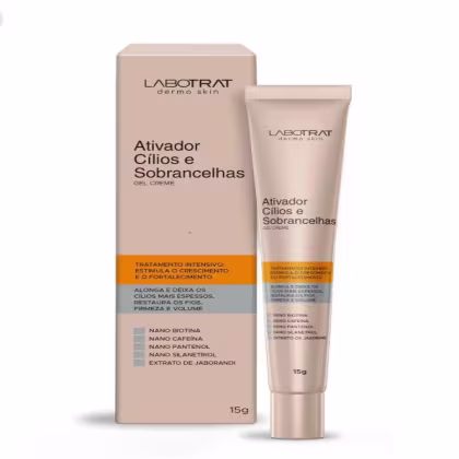 O produto apresentado é um gel creme da marca Labotrat, chamado "Ativador Cílios e Sobrancelhas". A embalagem consiste em um tubo de cor bege e uma caixa de papelão também na cor bege. Volume de 15g.