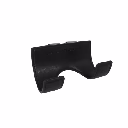 Este é um suporte plástico preto, aparentemente feito de material emborrachado. Possui uma forma curva com duas extremidades projetadas para cima.