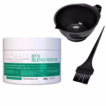Trata-se de um pote de tratamento capilar da marca Prohall Cosmetic, com a embalagem em branco e verde, contendo o texto "BTX Blend Repair". Acompanha um aplicador em formato de pincel preto.