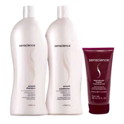 Um frasco de shampoo e um de condicionador, com um litro cada, da linha Smooth e uma máscara capilar com 150ml.