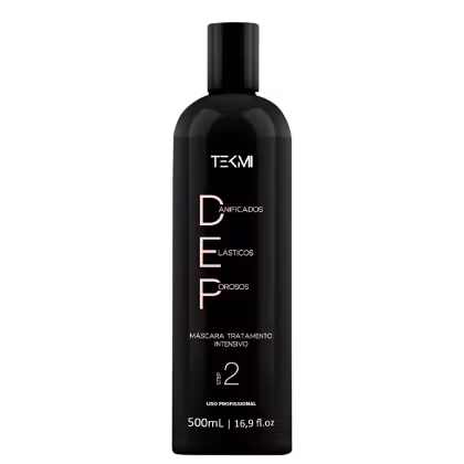 Frasco preto da linha Tekmi Cosméticos, escrito "Densificados, Elásticos, Porosos" e "Máscara Tratamento Intensivo" em letras brancas. Capacidade de 500ml e a aparência minimalista e sofisticada.