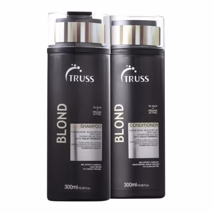 A imagem mostra dois frascos, um de shampoo e outro de condicionador da marca Truss. Os frascos são pretos de 300ml.