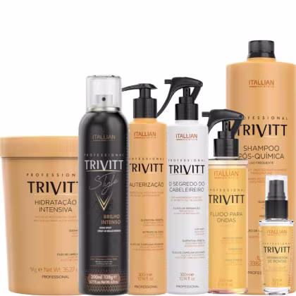 Conjunto de produtos para cabelo da marca Trivitt Professional da linha Itallian Hairtech. Inclui frascos plásticos de diferentes tamanhos e formatos para shampoo, condicionador, fluido de preparação e reparador de pontas.