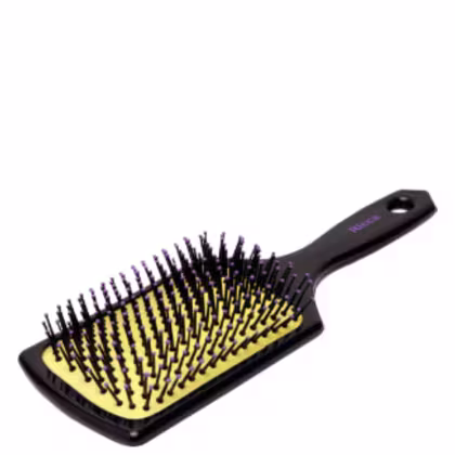 Escova de cabelo Basic Colors, da marca Ricca.
