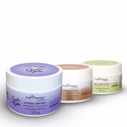 A imagem mostra 3 máscaras da linha Fruit Therapy Collabs Carol Kyoko: Hydra Matrix, Cresce Resist e Antiporosidade. Elas estão dispostas lado a lado em diagonal em um fundo branco.