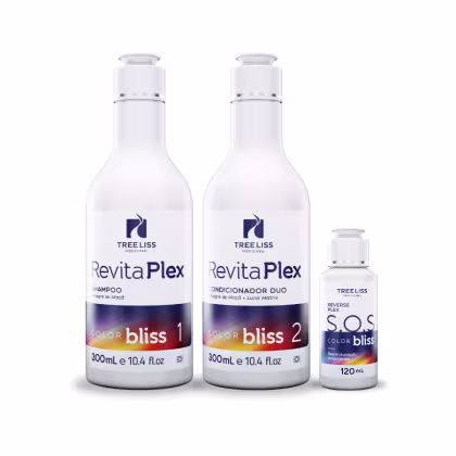 Produtos de tratamento capilar TreeLiss Profissional. Dois frascos de plástico de 300ml contendo shampoo e condicionador RevitaPlex da linha Color Bliss, com rótulos azuis e laranja. Um frasco menor de 120ml com produto Reverse Plex S.O.S Color Bliss.