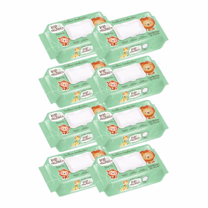 A imagem mostra 8 pacotes de toalhas umedecidas para bebês da marca Bebê Orgânico. A embalagem é retangular e de cor verde clara. Na parte frontal, há ilustrações de um urso, leão e um macaco.