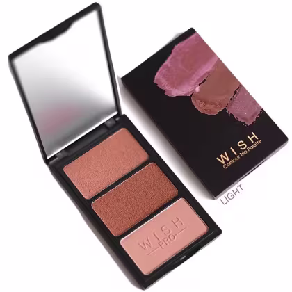 Paleta de maquiagem Michelly Palma MakeUp Wish Contour Trio Palette Light, com três tons em embalagem preta e dourada.