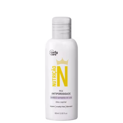Produto de cuidado capilar Curly Care, embalagem plástica branca opaca com tampa. Rótulo frontal com coroa amarela e texto "Nutrição" em letras grandes. Descrição em português "Mix Antiporosidade aveia & semente de uva, óleo capilar".