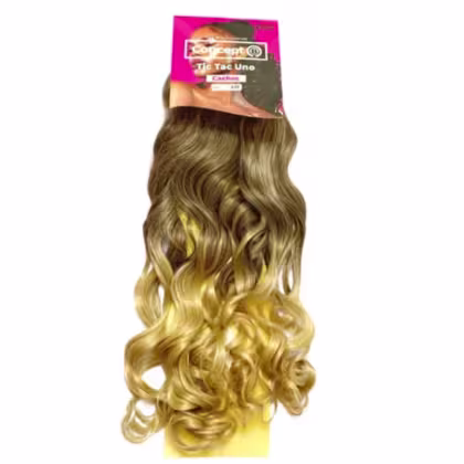 Extensão de cabelo com cachos longos e ondulados de cor loira. O cabelo parece ser de alta qualidade e tem uma aparência natural e sedosa.