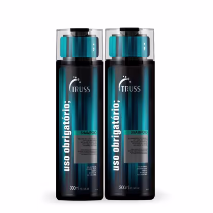 Kit com shampoo e condicionador Uso Obrigatório, da marca TRUSS