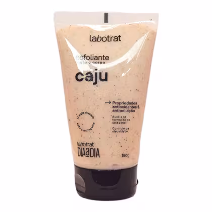 O produto apresentado é um esfoliante corporal da marca Labotrat, com a denominação "Caju". A embalagem é um tubo plástico branco e preto, com o nome da marca e do produto destacados. 150g de volume.