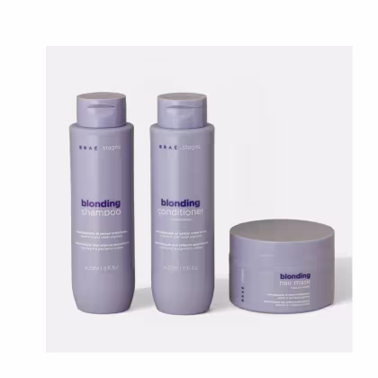 Conjunto de produtos Braé para cabelos loiros, incluindo shampoo, condicionador e máscara, em embalagens de plástico cinza com detalhes em roxo e branco.