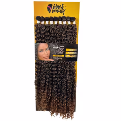 O produto apresentado é um conjunto de extensões de cabelo da marca Black Beauty. O conjunto contém vários pacotes de cabelo encaracolado de cor castanho escuro a castanho claro.