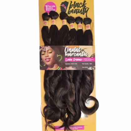 Pacote de extensões de cabelo da marca Black Beauty.  O rótulo do produto destaca a frase "Black Beauty" em letras grandes e também menciona "Ondas marcantes", indicando que se trata de extensões de cabelo ondulado.