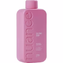 Máscara Capilar Nuance Professional, com a denominação "Glow Day". A embalagem é de cor rosa predominante, com o nome da marca e do produto destacados em relevo. O frasco possui um formato cilíndrico e contém 1kg do produto, conforme indicado no rótulo.