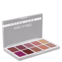 A imagem mostra uma paleta de sombras da marca de maquiagem Wet n Wild. É uma paleta compacta contendo 10 diferentes tons de sombras prensadas, variando de cores como bege, marrom claro e rosa escuro.