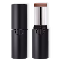 Contorno em bastão, embalagem com formato cilíndrico na cor preto fosco.