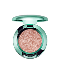 Sombra de olhos compacta da M·A·C em embalagem redonda de tom verde-menta, com acabamento brilhante em cor bronze.