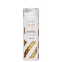 Frasco branco com rótulo dourado da linha Skelt, contendo "Iluminador Corporal Body Glow" com 120ml de volume. Embalagem com design moderno e linhas douradas, indicando um produto de beleza para iluminação e realce da pele.
