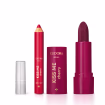 Imagem do produto Combo Kiss Me Cherry: Batom Vermelho Cereja Divina 3,7g + Lápis Multifuncional 3 em 1 1,2g