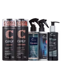 A imagem mostra shampoo e condicionador TRUSS Curly, frascos pretos com rótulos em laranja e branco. Também há a máscara líquida Frizz Zero, o leave-in Hair Protetctor e o Tratamento Uso Obrigatório. As cores predominantes são azul e preto.