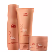Produtos da linha Nutri-Enrich da Wella Professionals, incluindo shampoo, condicionador e máscara capilar, em embalagens de plástico com cores predominantes de laranja