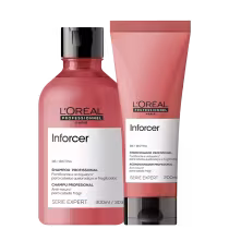 Shampoo e condicionador da linha Inforcer da L'Oréal Professionnel. Embalagens plásticas na cor rosa claro. O shampoo vem em um frasco de 300ml com bomba dosadora preta. O condicionador em um tubo de 200ml.