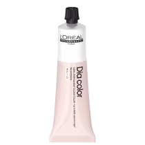 Produto de coloração capilar da linha L'Oréal Professionnel Dia Color. Embalagem em tubo plástico branco com detalhes em preto. Rótulo frontal exibe o logotipo L'Oréal Professionnel e o nome do produto "Dia Color" em letras pretas.