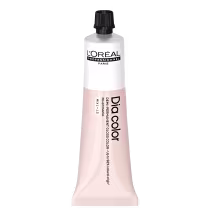 Produto de coloração capilar da linha L'Oréal Professionnel Dia Color. Embalagem em tubo plástico branco com detalhes em preto. Rótulo frontal exibe o logotipo L'Oréal Professionnel e o nome do produto "Dia Color" em letras pretas.